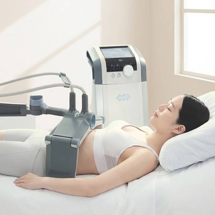 A female doing Vanquish Me Slimming Treatment